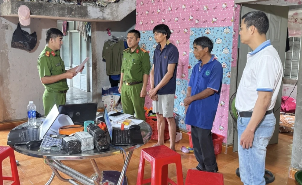 pháo nổ tự chế.png