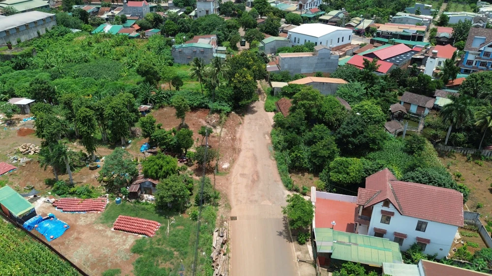 xuyên thập kỷ.jpg