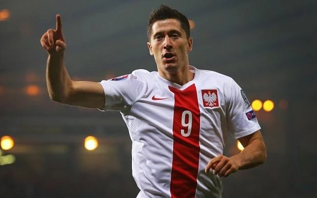 "Vua dội bom" Lewandowski 