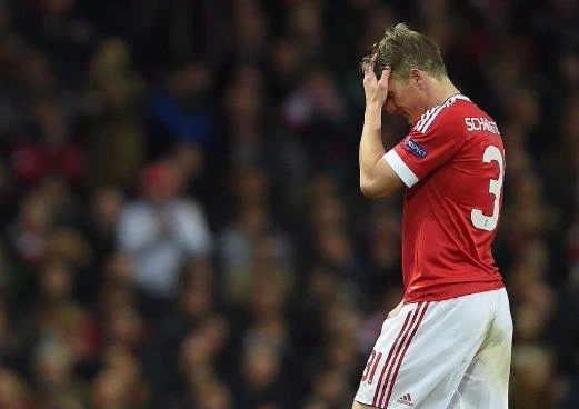 Cùng với ông thầy Van Gaal thì Schweinsteiger có một mùa thất sủng