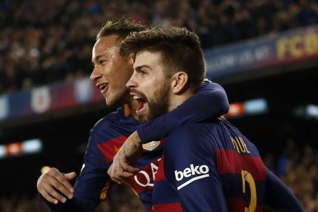 Pique và Neymar trong màu áo Barcelona