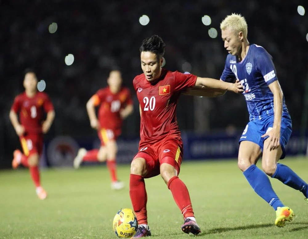 Phi Sơn được tung ra sân