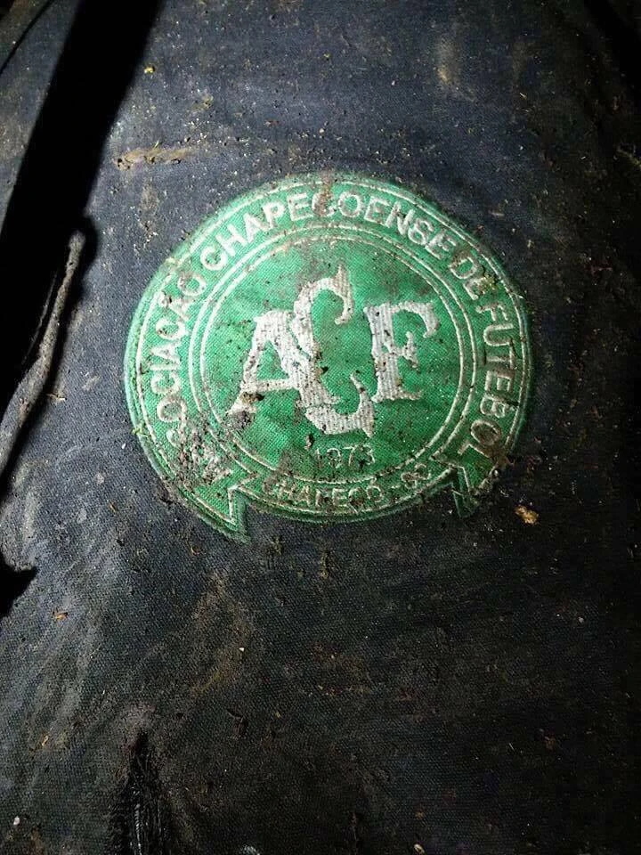 Máy bay chở đội bóng Brazil rơi, 76 người chết ảnh 4