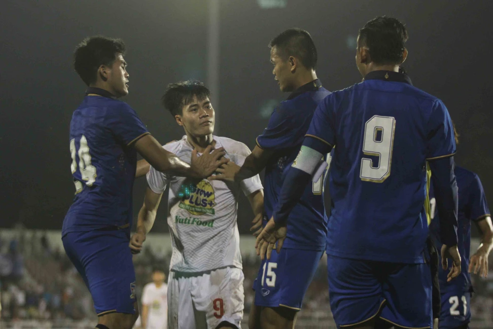 Công Phượng, Văn Toàn nhạt nhòa, U-21 HAGL bại trận ảnh 4