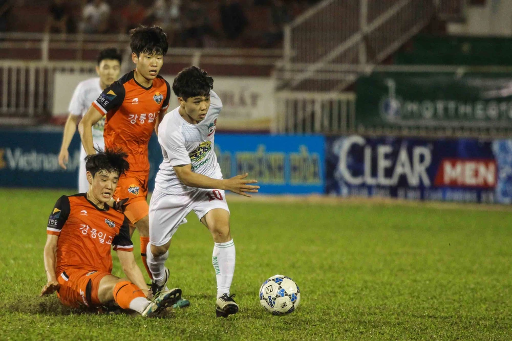 Văn Toàn, Công Phượng đưa U-21 HA Gia Lai vào bán kết ảnh 1