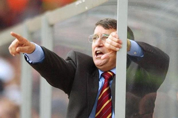 HLV Graham Taylor qua đời ở tuổi 72 do bệnh tim