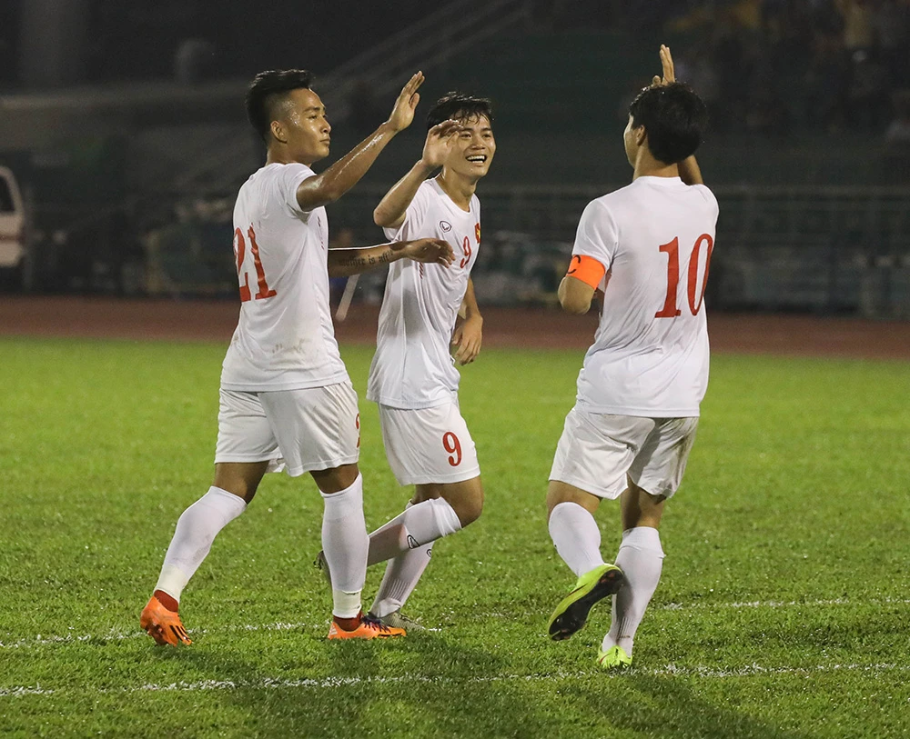 Công Phượng tỏa sáng rực rỡ giúp Việt Nam thắng '3 sao' ảnh 1