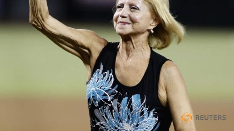 Bán huy chương Olympic để sống ảnh 1