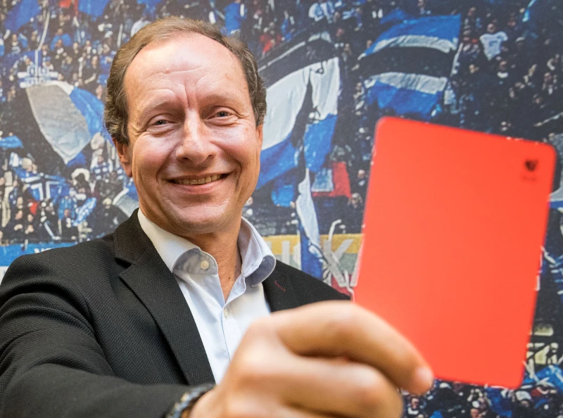 Đức dẹp thiết bị VAR hỗ trợ trọng tài vì nghi tiêu cực? ảnh 3