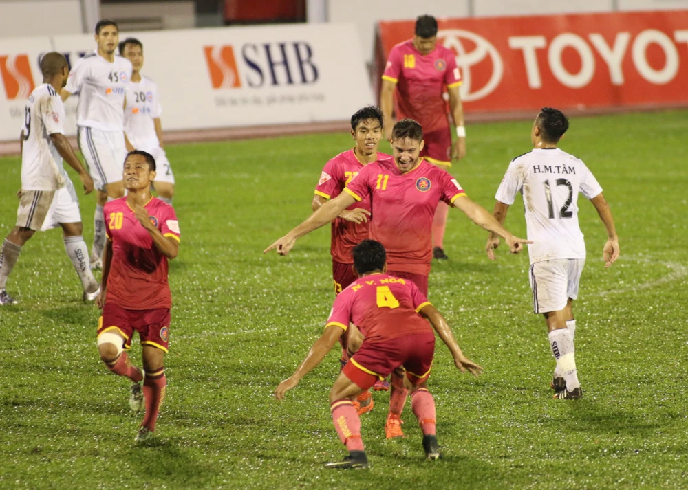 Derby TP.HCM: HLV Miura có 3 điểm đầu