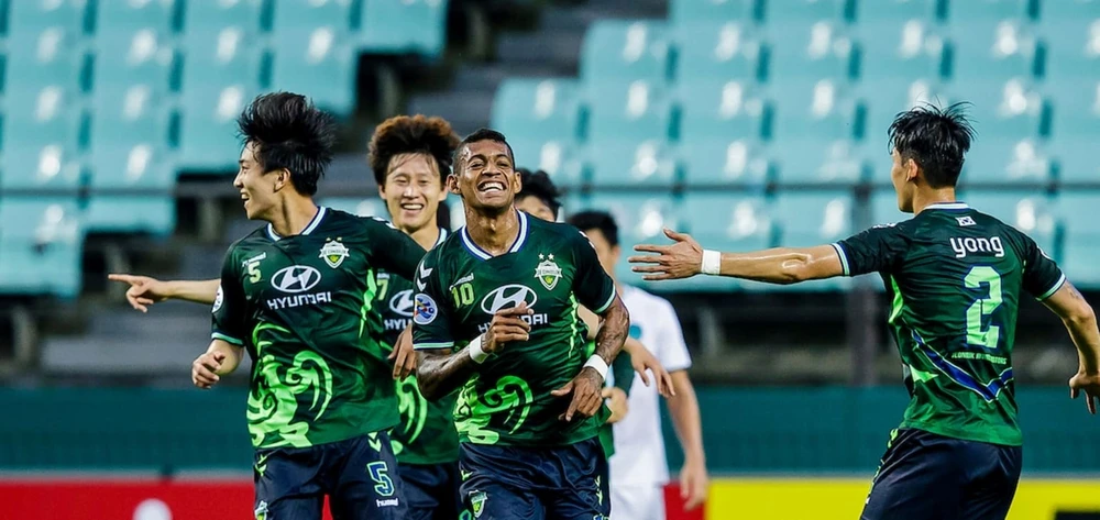 Buriram Utd bị văng khỏi ở vòng 16 đội ảnh 1