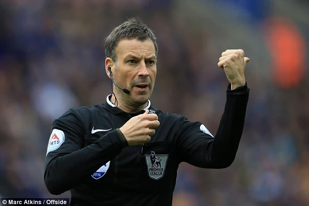 Vừa được FIFA gọi bắt World Cup, trọng tài đã dính tiêu cực ảnh 2