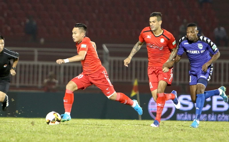 Phi Sơn “níu” một điểm cho TP.HCM trong ngày Kesley tái xuất ảnh 3