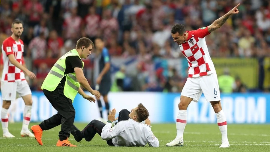 Chung kết World Cup 2018, Lovren xin lỗi Pussy Riot ảnh 2