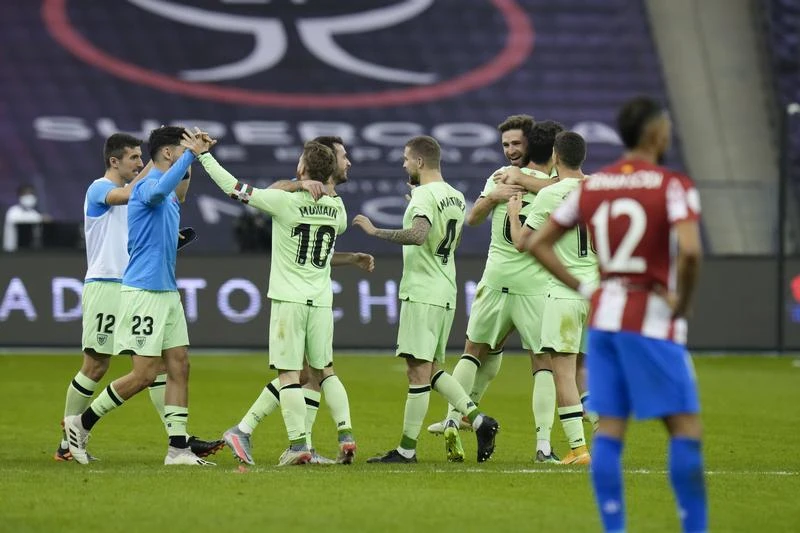 Mùa đầu tại Saudi Arabia, Real đánh bại Atletico và vô địch. Ảnh: Getty