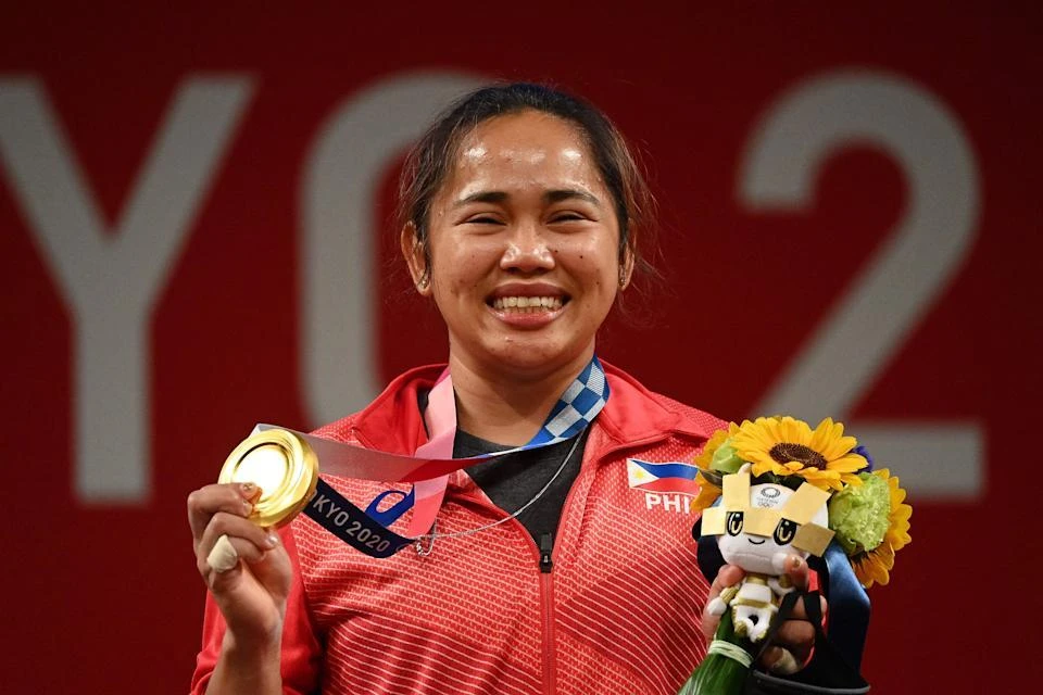 Hidilyn Diaz nhà vô địch và kỷ lục gia Olympic Tokyo sẽ lấy vàng cử tạ nữ? Ảnh: CTP