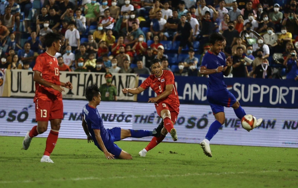 U-23 Thái Lan ở đẳng cấp khác so với U-23 Campuchia. Ảnh: CTP