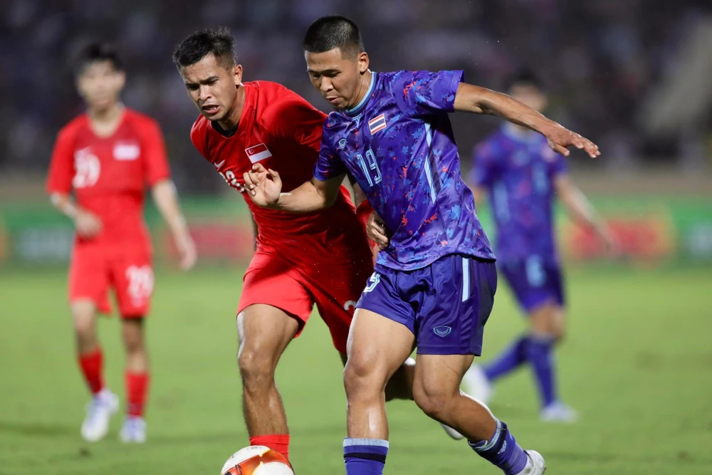 Say trận thua Malaysia 1-2, trận kế tiếp Thái Lan trỗi dậy "hủy diệt" Singapore 5-0. Ảnh: A.PHƯƠNG