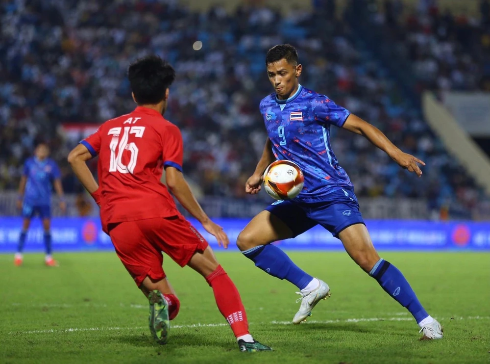 Hậu vệ Atthavoung (16) chính là tác giả bàn thắng phản lưới nhà giúp Thái Lan thắng. Ảnh: CTP