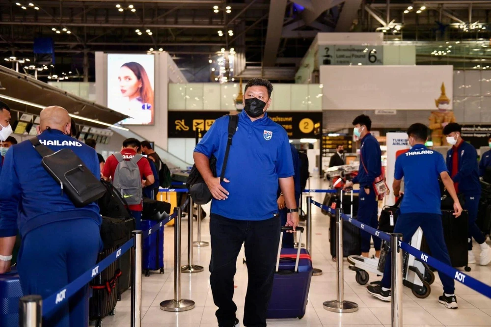 HLV Worawut lo lắng trước hai đối thủ Malaysia và VN đều từng đánh bại Thái Lan tại SEA Games 31. Ảnh: S.S