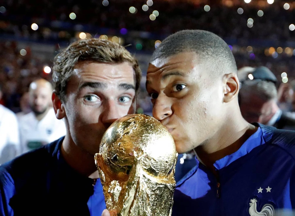 Mbappe và Griezmann những nhà vô địch World Cup 2018. Ảnh: Getty