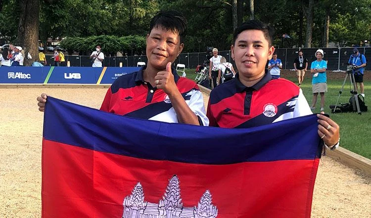 Hai VĐV bi sắt của Campuchia cũng mang về hai tấm HCV. Ảnh: K.T