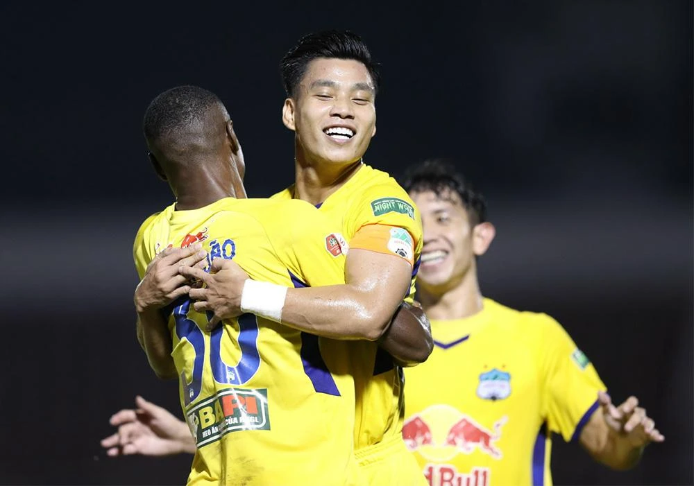 Ba chiến thắng liên tiếp, HA Gia Lai vào tốp ba. Ảnh: VPF