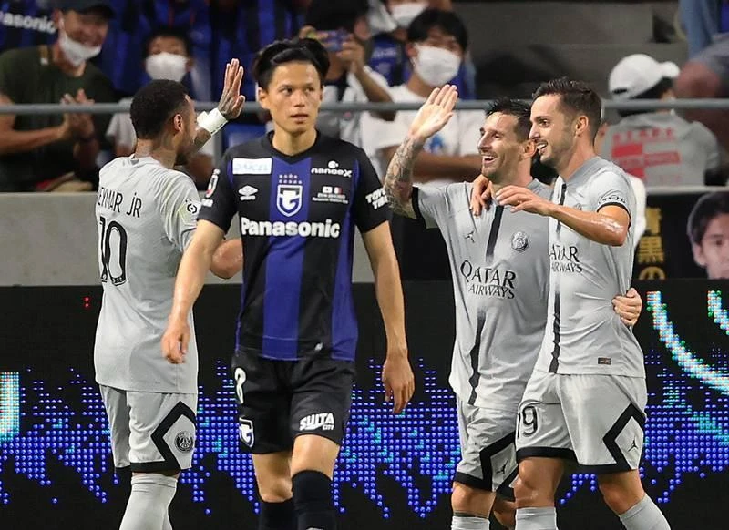 Thắng Gamba Osaka là trận thắng đậm nhất của PSG trong ba trận ở Nhật. Nuno Mendes cũng góp một bàn cho PSG.