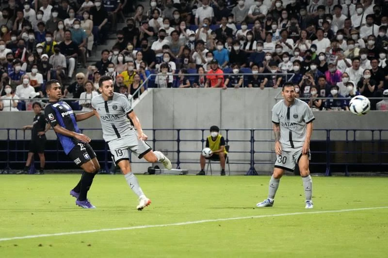 Xong “hat-trick” ở Nhật, Messi và những người bạn sang Israel đá Siêu cúp ảnh 18