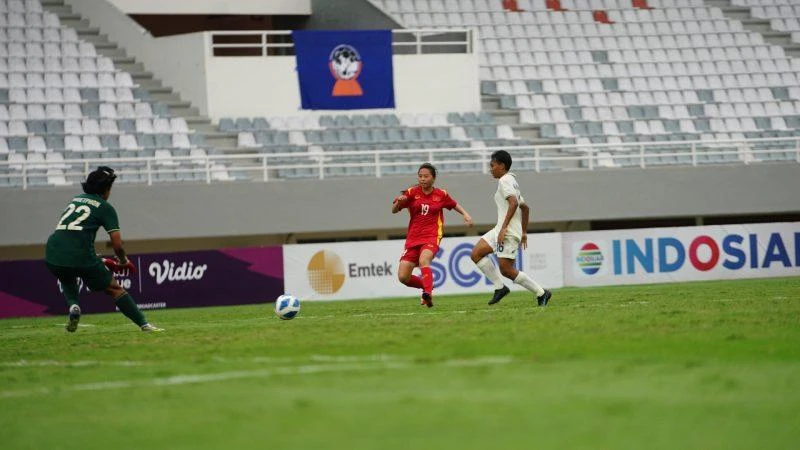 U-18 Việt Nam đánh bại U-18 Thái Lan 1-0 để lên ngôi nhất bảng A gặp Myanmar ở bán kết. Ảnh: AFF