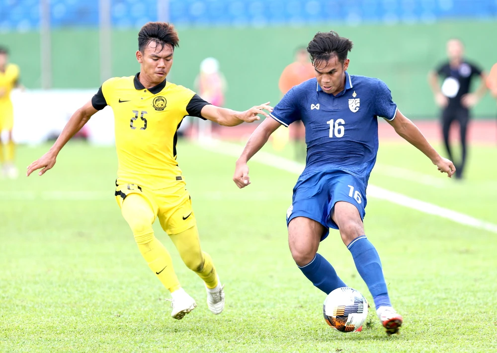 U-19 Malaysia khó vượt qua Thái Lan để chơi chung kết với VN. Ảnh: KHẢ HÒA