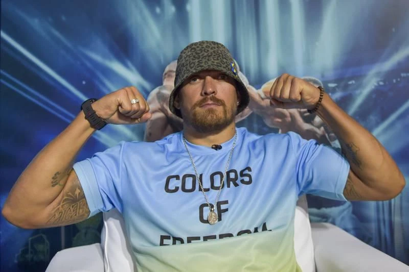 Đánh bại Joshua, Usyk sở hữu bốn đai WBO, WBA, IBF và IBO Tay đấm Anh Anthony Joshua...rất cay khi bị võ sĩ Ukraine tước ba danh hiệu vô địch.