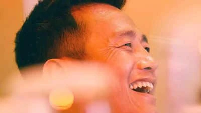 Tại Ấn Độ, huyền thoại cựu tiền đạo Baichung Bhutia tự tin làm ứng viên Chủ tịch LĐBĐ Ấn Độ trong cuộc bầu cử tới có FIFA giám sát. Baichung nói: "Tôi không phải là ứng viên giỏi nhất, nhưng tôi là người phù hợp nhất ngồi ghế chủ tịch LĐBĐ Ấn Độ". Ảnh: I.T Erling Haaland đã "kích hoạt bản năng sát thủ" khi hoàn thành cú hat trick đầu tiên tại Anh. Tiền đạo Na Uy góp ba bàn trong chiến thắng 4-2 trước Crystal Palace Còn Liverpool lại đánh bại Bourenemouth với tỉ số không tưởng 9-0, đến độ trung vệ Van Dijk cũng...ghi được bàn. LĐBĐ Úc quyết định rút đội trẻ của mình không tham dự vòng loại U-20 châu Á vào tháng tới khi Úc cùng bảng với Iraq đá tại Basra ở Iraq. Đội trẻ Úc ngại...đến Basra nguy hiểm tính mạng cầu thủ nên rút. Úc nỗ lực tìm giải trẻ ở Tây Ban Nha để giúp đội trẻ của mình cọ sát vào những ngày FIFA cuối tháng 9. Ảnh: Getty