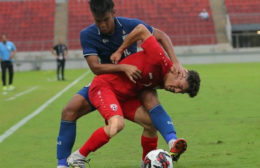 Nếu Thái Lan (xanh) bị loại thì quả là đau đớn. Ảnh: CTP