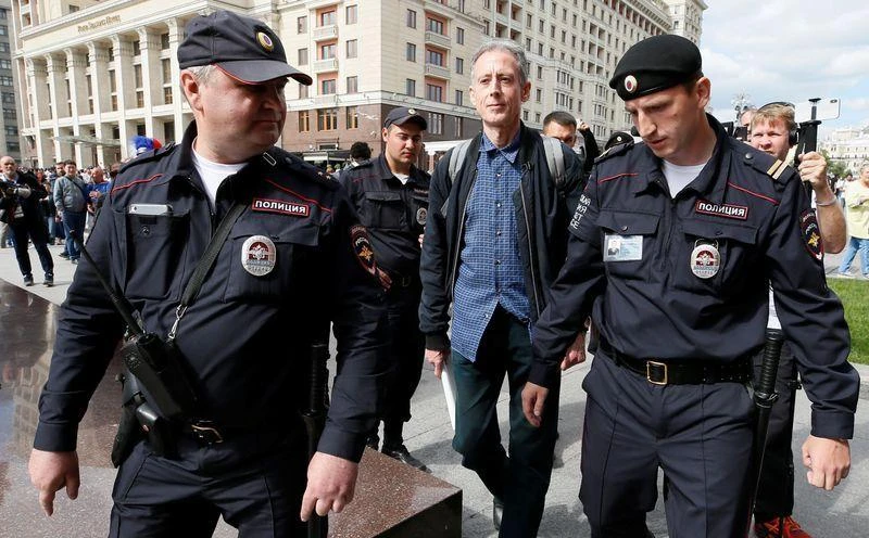 Một nhóm giới tính thứ ba từ Anh đến Qatar "xông đất" đã bị cảnh sát Qatar bắt giữ cách đây ít ngày. Ảnh: Reuters.