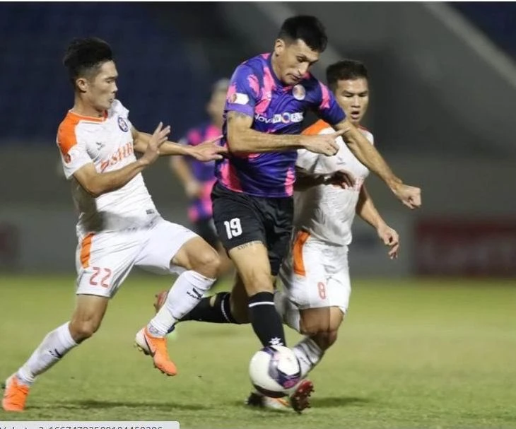 Người cũ Đỗ Merlo nay về sân Hòa Xuân không thể ghi bàn cho Sài Gòn. Ảnh: THẮNG LÊ