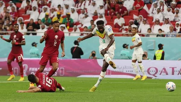 Bại tướng của thầy Park chia tay tuyển Qatar ảnh 1