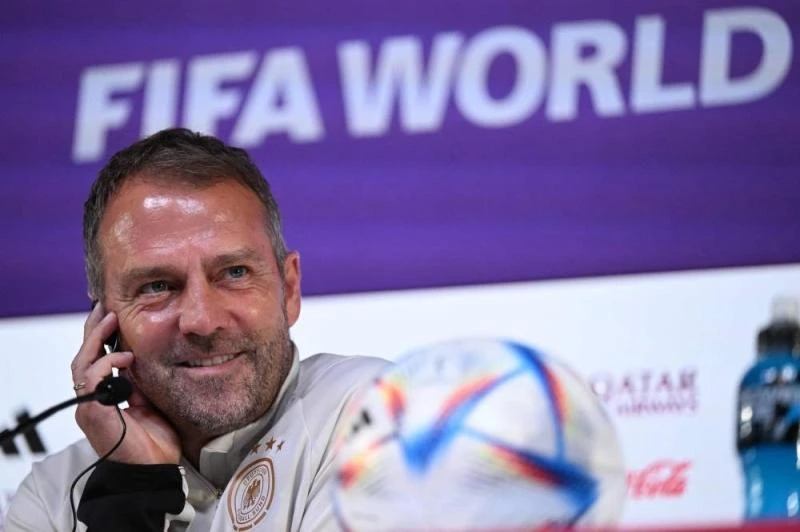 Liệu Hansi Flick có phải cùng học trò "check out" sớm Qatar? Ảnh: Getty