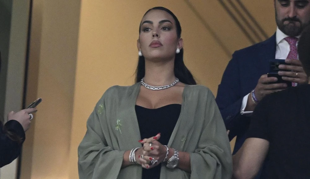 Ronaldo còn khiến bạn thân Goergina bực tức dài dài ảnh 1