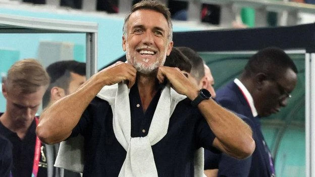 Một huyền thoại của Argentina chưa từng lên ngôi World Cup - Gabriel Omar Batistuta. Ảnh: Getty Một huyền thoại khác của Argentina, nhà vô địch kiêm vua phá lưới World Cup 1978 - Mario Kempes cũng có mặt tại Qatar. Ảnh: S.E