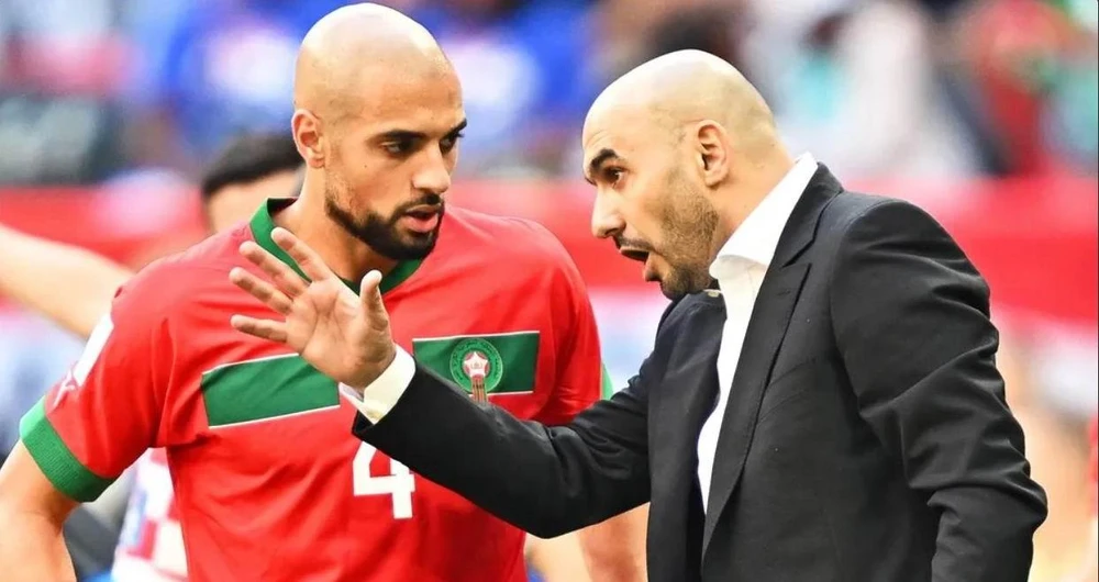 HLV Walid Redragui của Morocco có phần tự ái và chỉ trích cách bầu chọn "ngất bên trọng, nhất bên khinh" của FIFA. Ảnh: Getty HLV Walid Redragui của Morocco có phần tự ái và chỉ trích cách bầu chọn "ngất bên trọng, nhất bên khinh" của FIFA. Ảnh: Getty
