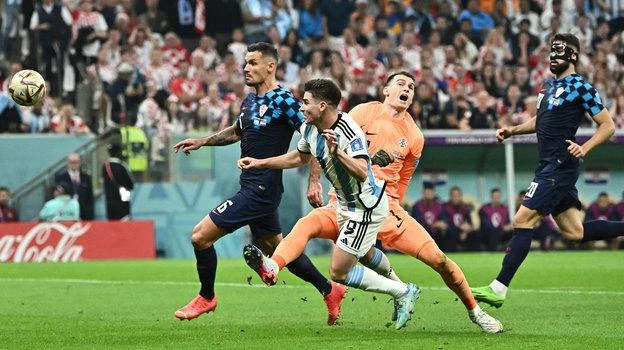 Chủ tịch FIFA nói về World Cup 'siêu trường, siêu trọng' ảnh 1