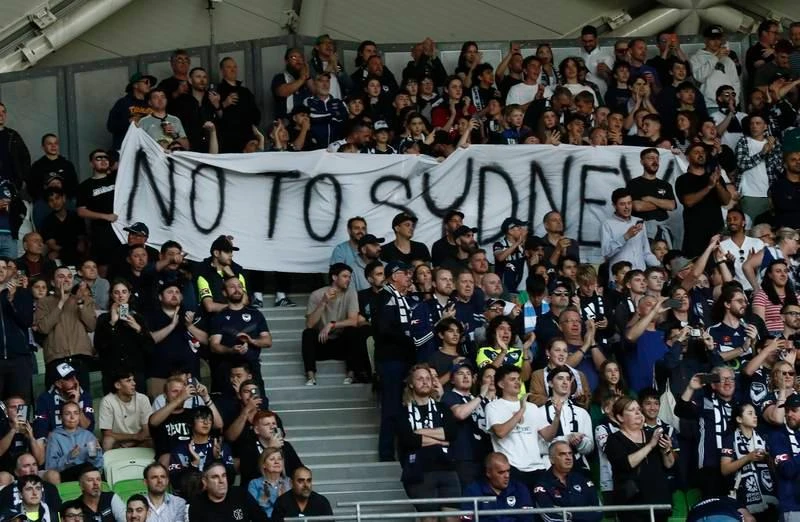 Fan phản đối việc đưa vòng chung kết A-League đến Sydney ba năm liền.