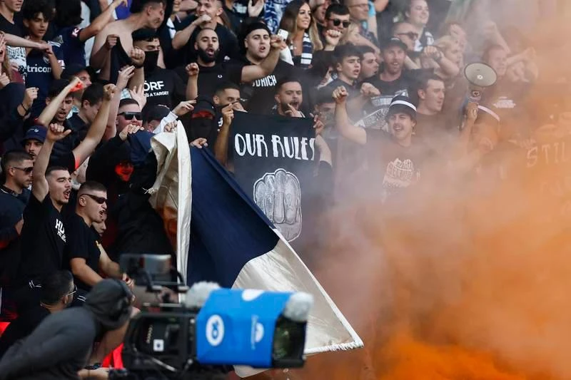 Đổ máu trận derby Melbourne ảnh 1