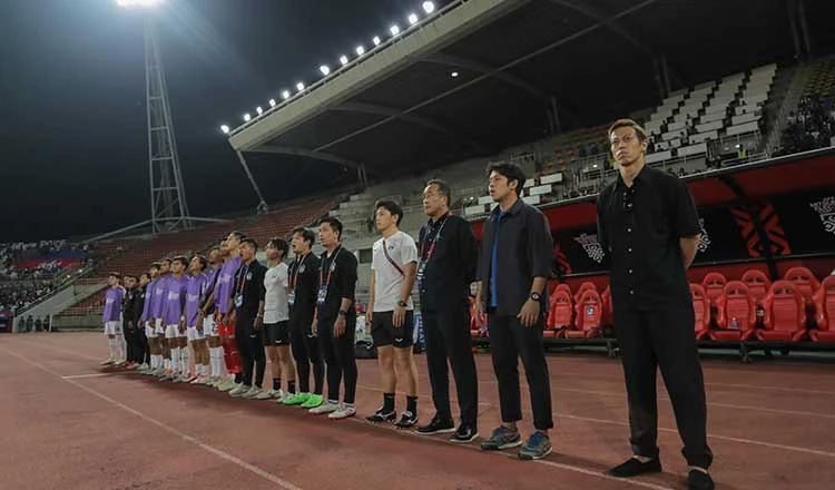 Bị cho là “cưỡi ngựa xem hoa”, Honda từ chức… một nửa ảnh 1