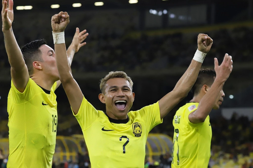 Faisal Halim (7) ghi bàn thắng duy nhất trận cho Malaysia. CTP Faisal Halim (7) ghi bàn thắng duy nhất trận cho Malaysia. CTP