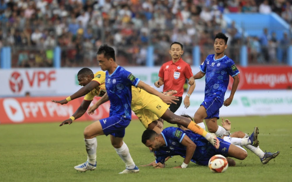 Khánh Hòa bại trận ngay trên sân nhà vì ‘người cũ’ ảnh 2