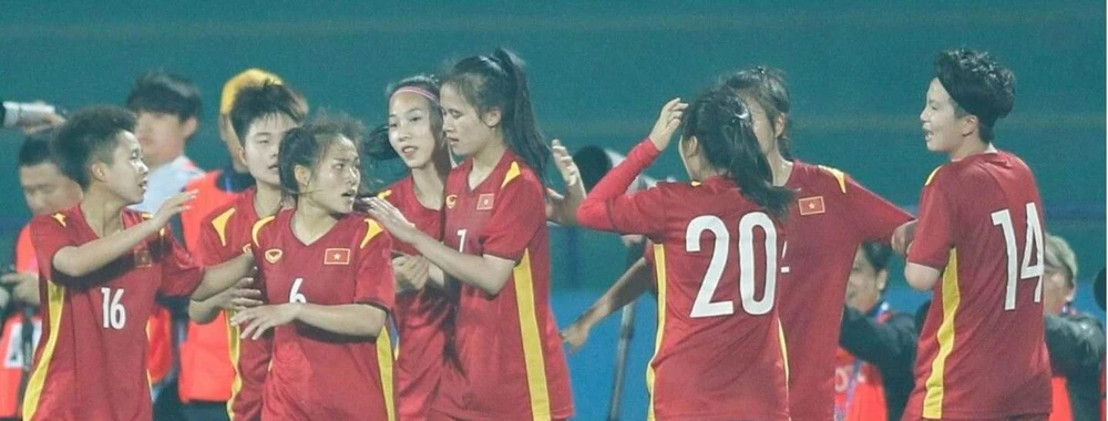 Các cô gái trẻ Việt Nam nhiều khả năng có vé đi dự vòng chung kết U-20 châu Á năm tới. Ảnh: AFC