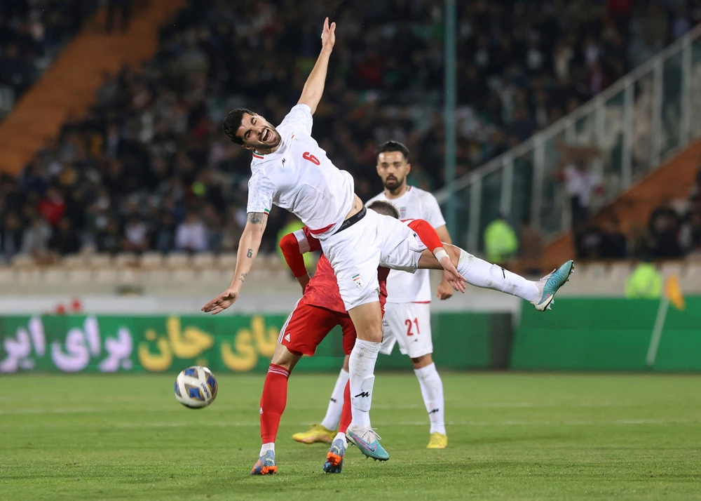 HLV Karpin nói về việc Nga gia nhập AFC ảnh 1