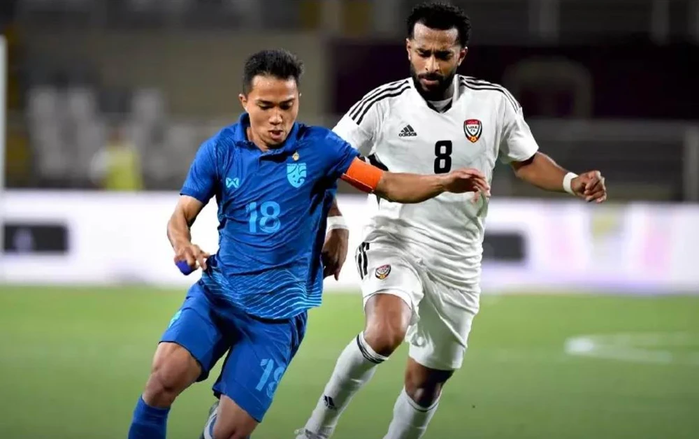 Ba năm, hai ngôi vô địch vẫn... thử việc, đó là HLV Polking ảnh 1